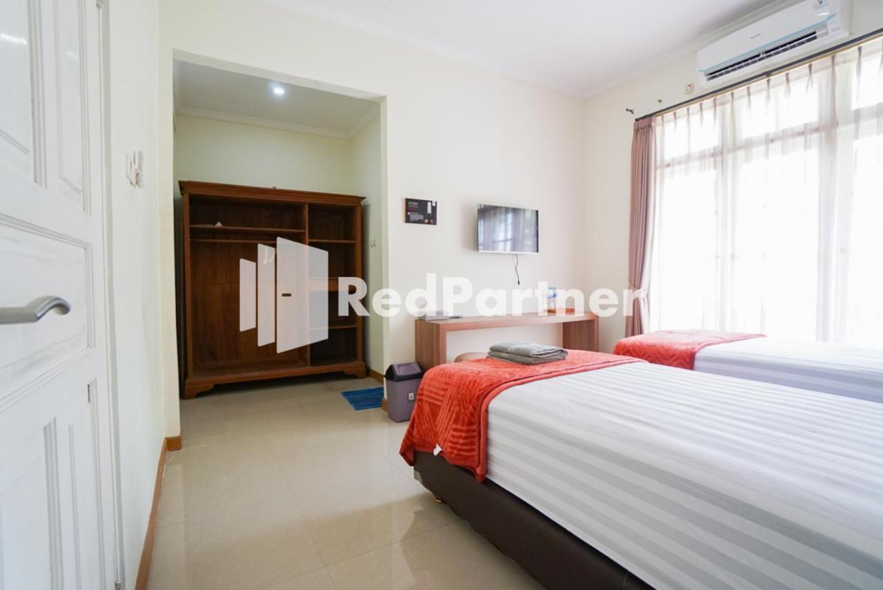 Fazza Syariah Mitra Reddoorz Otel Cakarta Dış mekan fotoğraf