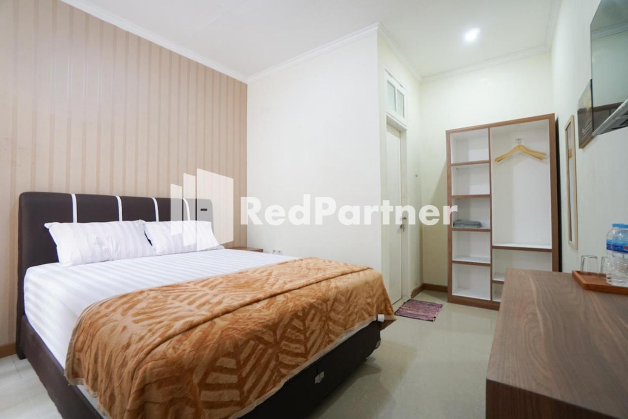 Fazza Syariah Mitra Reddoorz Otel Cakarta Dış mekan fotoğraf