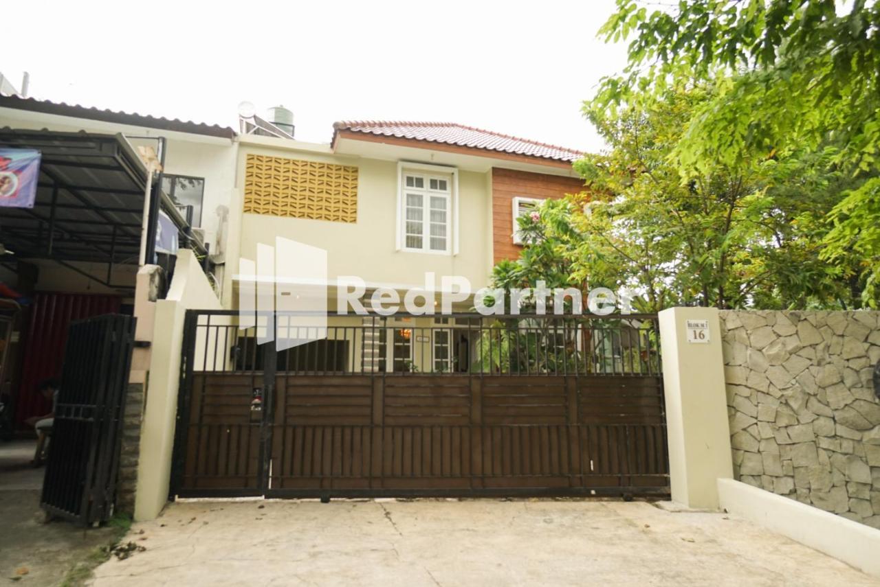 Fazza Syariah Mitra Reddoorz Otel Cakarta Dış mekan fotoğraf